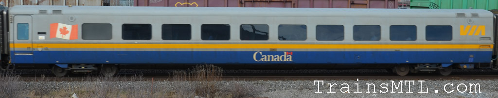 Passenger car VIA 3363 right side / Wagon de passager VIA 3363 coté droit